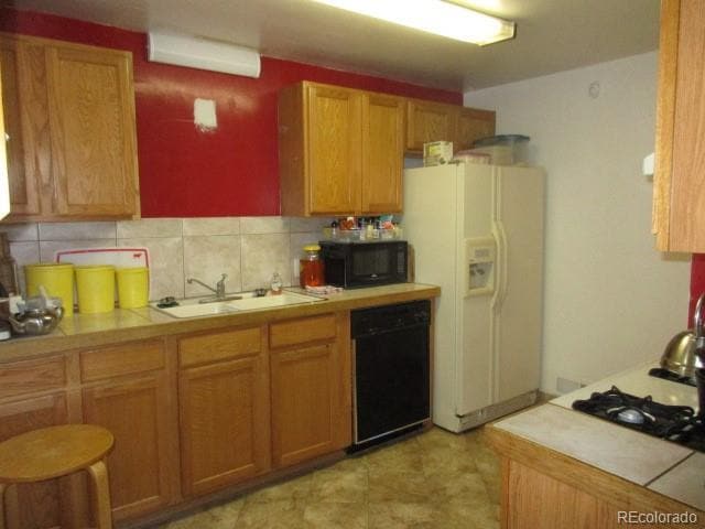 Building Photo - 985 S Dale Ct