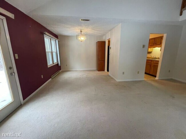 Building Photo - 2 br, 1.5 bath Townhome - 4018 Chaucer Pl