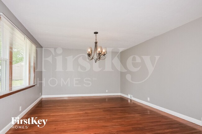 Foto del edificio - 2 Valley Rd