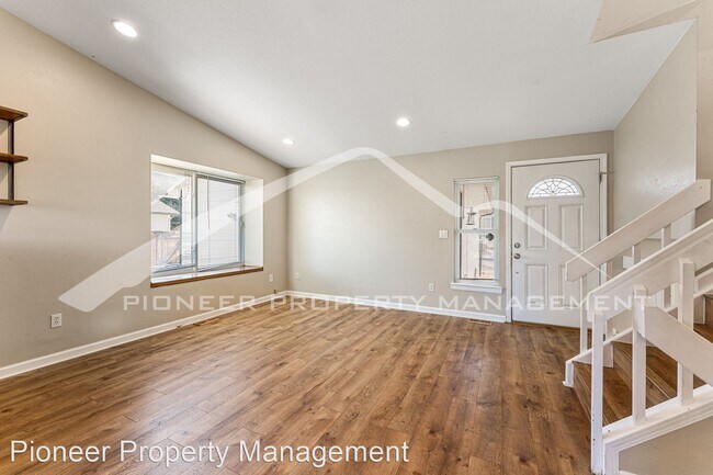 Foto del edificio - 3 br, 2 bath House - 16967 Blue Mist Cir