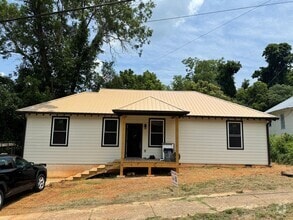 Building Photo - 1253 E Broad St
