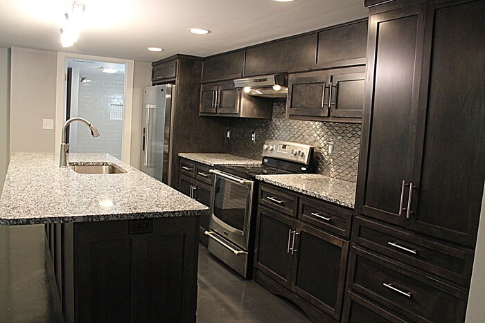 Foto principal - 2 Bed / 1 Bath Near Crieve Hall - McMurray...