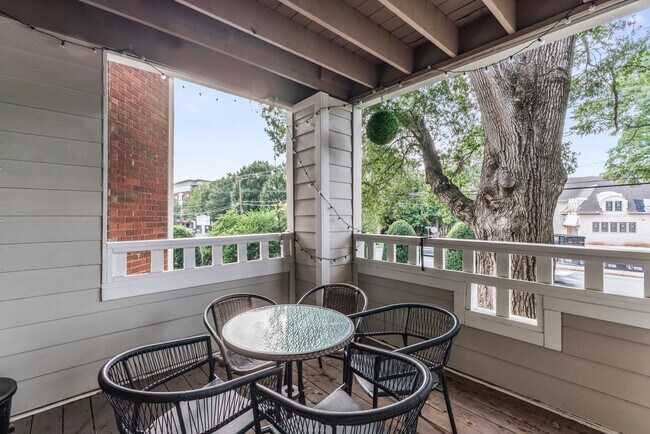 Foto del edificio - 2719 Selwyn Ave