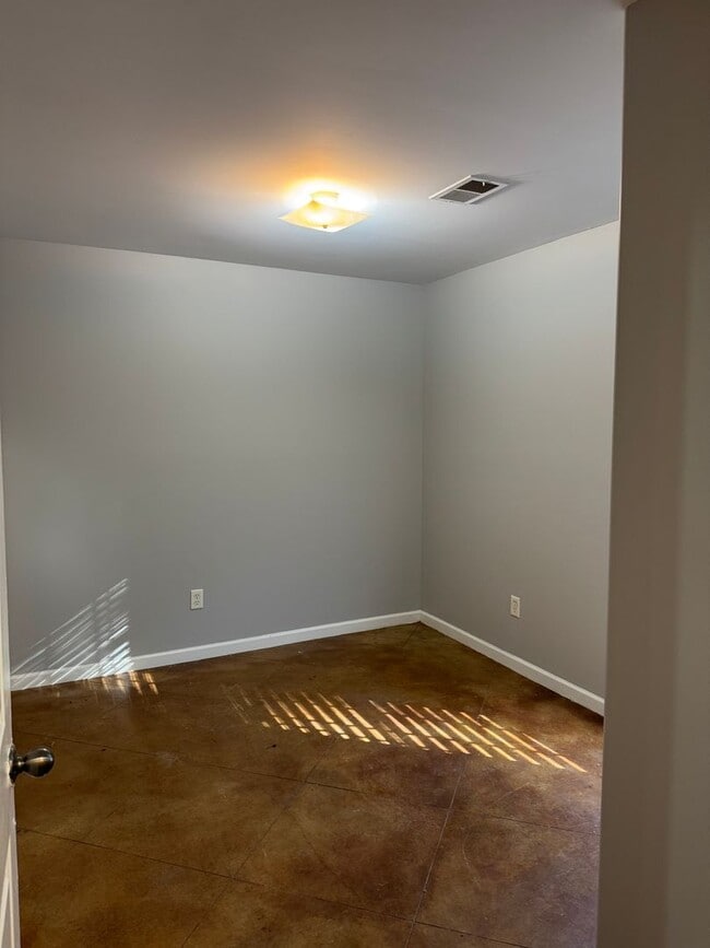 Foto del edificio - 411 Bruce St