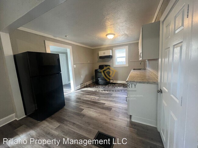 Foto del edificio - 3 br, 1.5 bath House - 1950 Adams St.