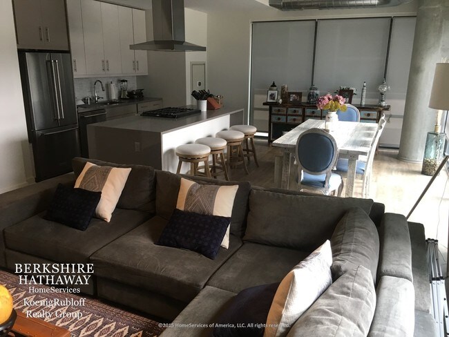 Foto del edificio - 423 E Ohio St