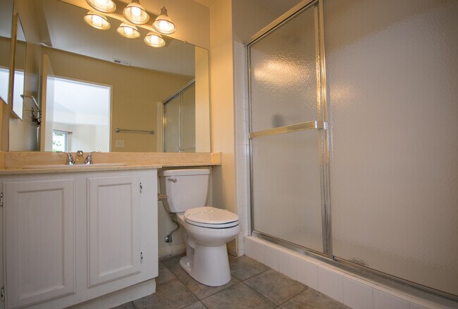 Foto del edificio - Very Charming 2BR/2BA Condo in Calavera Hi...