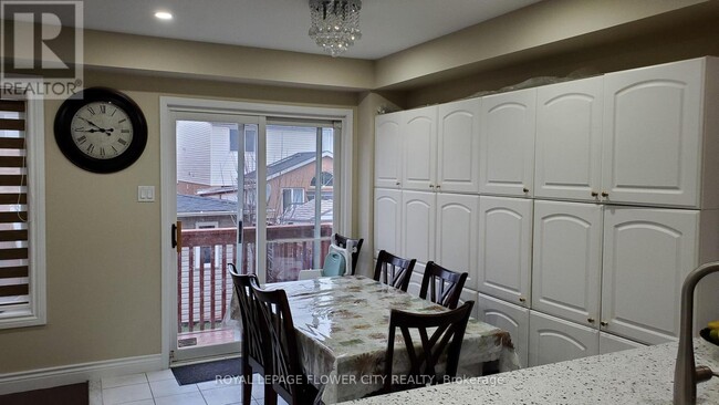 Photo du bâtiment - 158 Willow Park Dr
