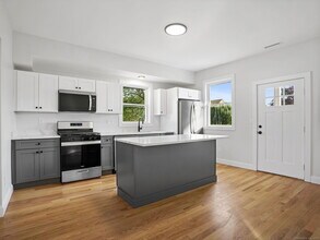 Building Photo - 3 Seaview Ave