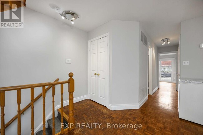 Photo du bâtiment - 211 Dovercourt Rd