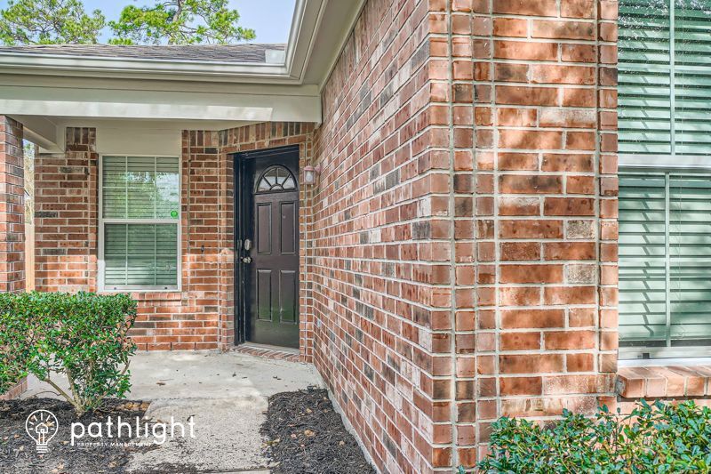 Foto principal - 2710 Woodspring Forest Dr