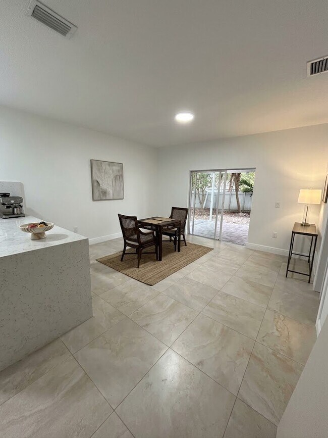 Foto del edificio - 16307 NW 91st Ave