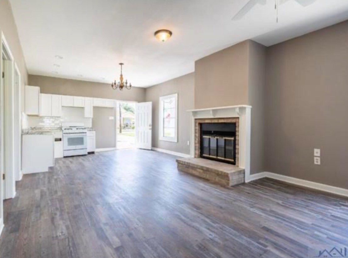 311 Engeron St, Houma, LA 70363 - Room for Rent in Houma, LA ...