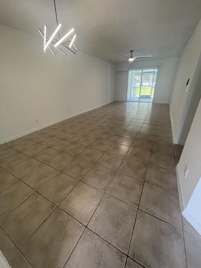 Foto del edificio - 4101 Hiatus Rd