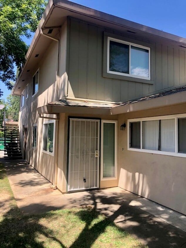 Primary Photo - Cute Condo in Coloma Estates – 2 BR 1 BA