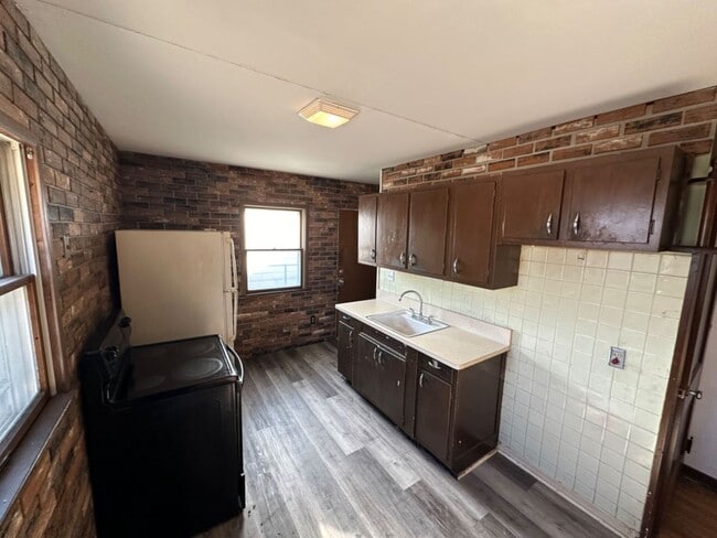 Building Photo - 5262 N 50th St