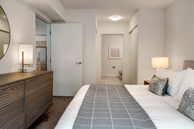 Building Photo - 220 E Illinois St