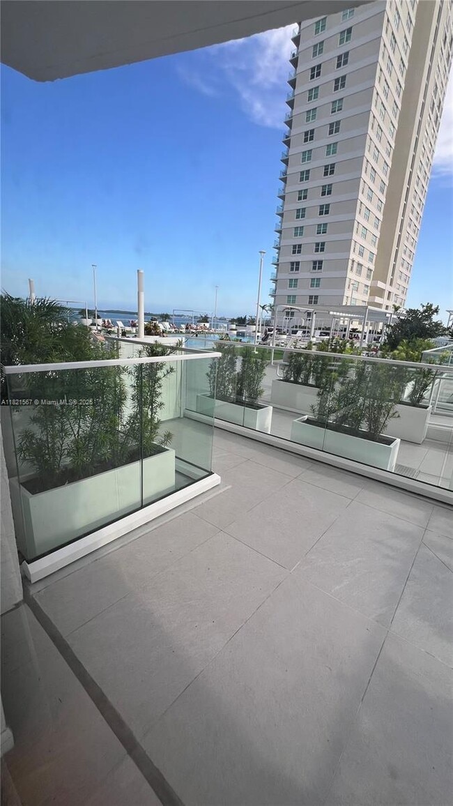 Building Photo - 770 Claughton Island Dr