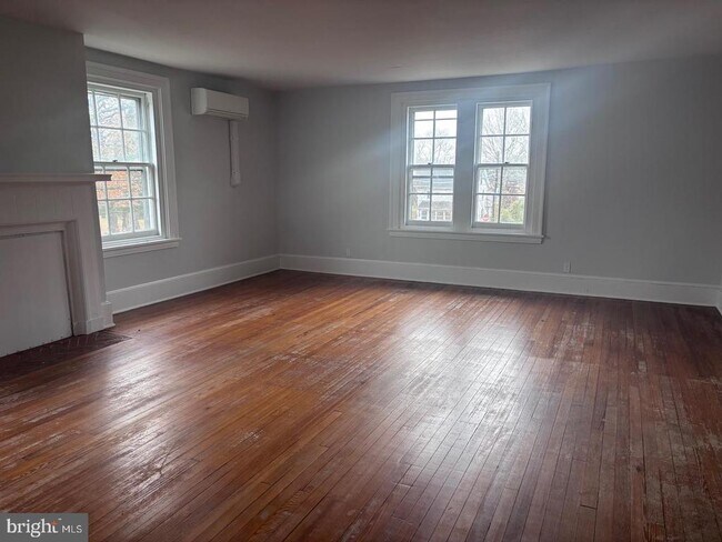 Foto del edificio - 51 OAK 2ND FLOOR St