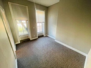 Building Photo - 285.5 Hudson Ave