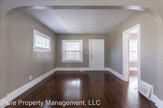 Foto del edificio - 2 br, 1 bath House - 674 N 48th St