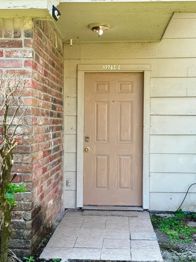 Foto del edificio - 12282 Wild Pine Dr