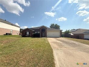 Building Photo - 106 Snake Dance Dr