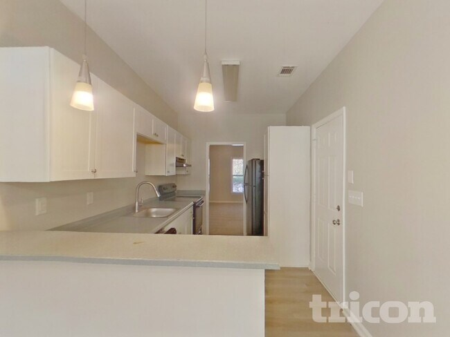 Foto del edificio - 2396 Grove Ct