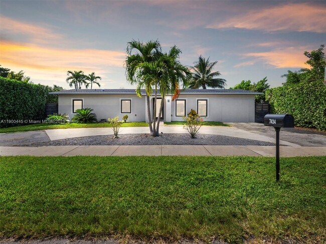 Foto del edificio - 7434 SW 127th Ct