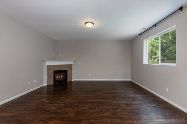 Building Photo - 33284 SW Havlik Dr