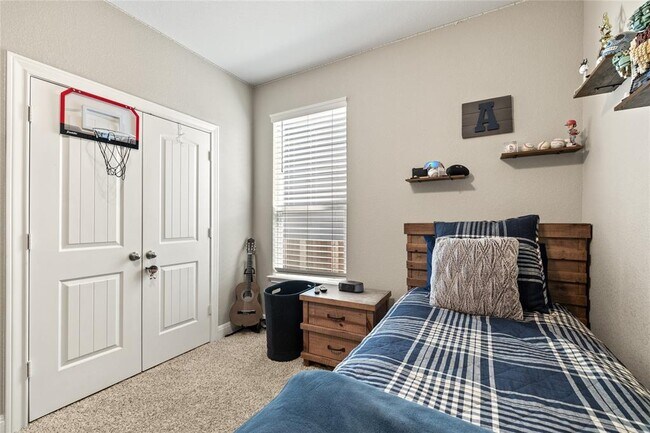 Building Photo - 217 Rocroi Dr
