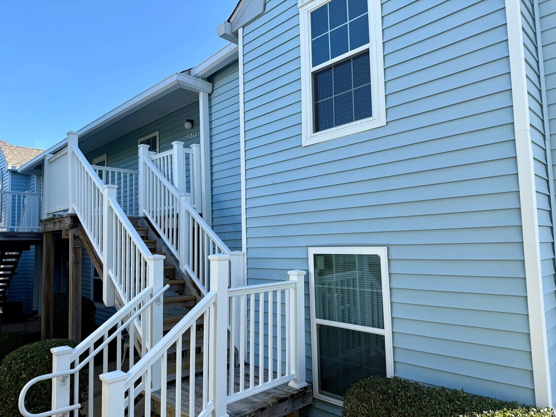 2 bedroom 2nd Story Condo in Virginia Beach - 2 bedroom 2nd Story Condo in Virginia Beach