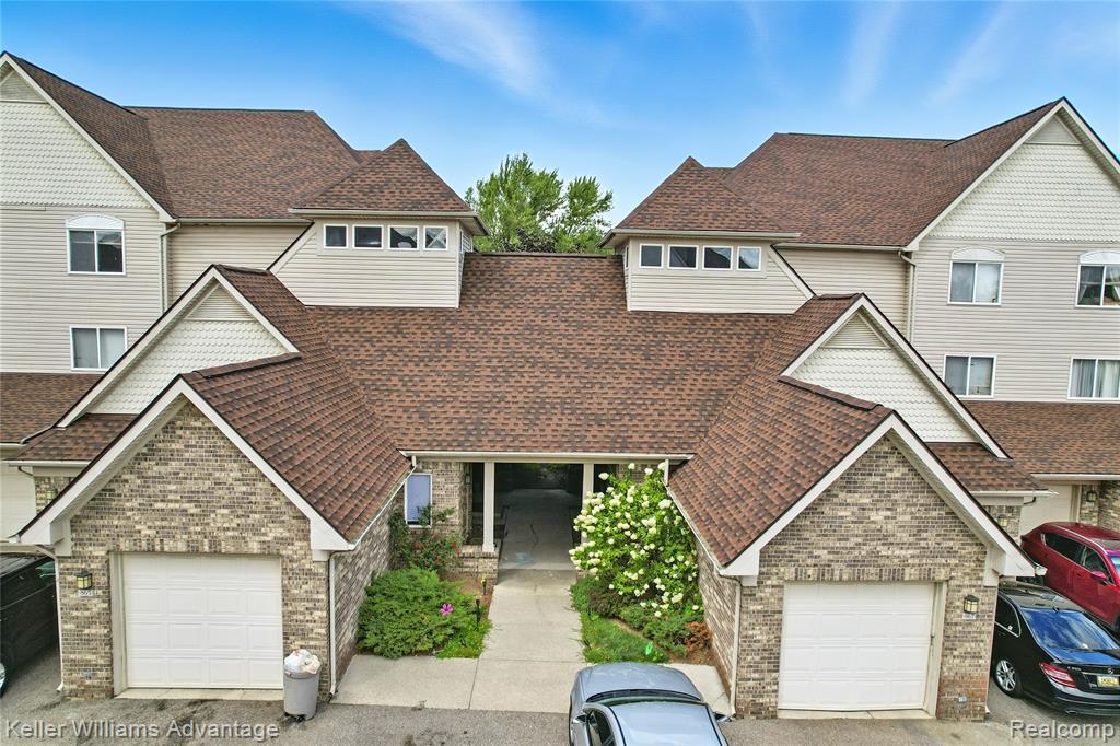 Foto principal - 863 Brandon Ave