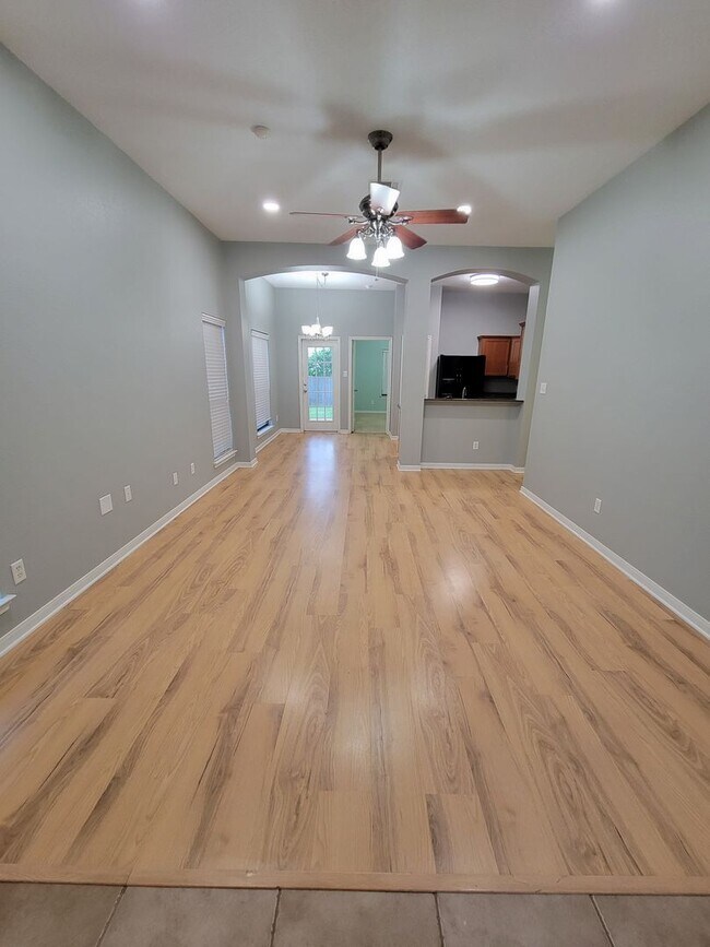 Foto del edificio - AVAILABLE NOW!! Bryan - Autumn Lakes - 3 b...