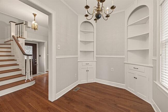 Foto del edificio - 7128 Staffordshire Blvd