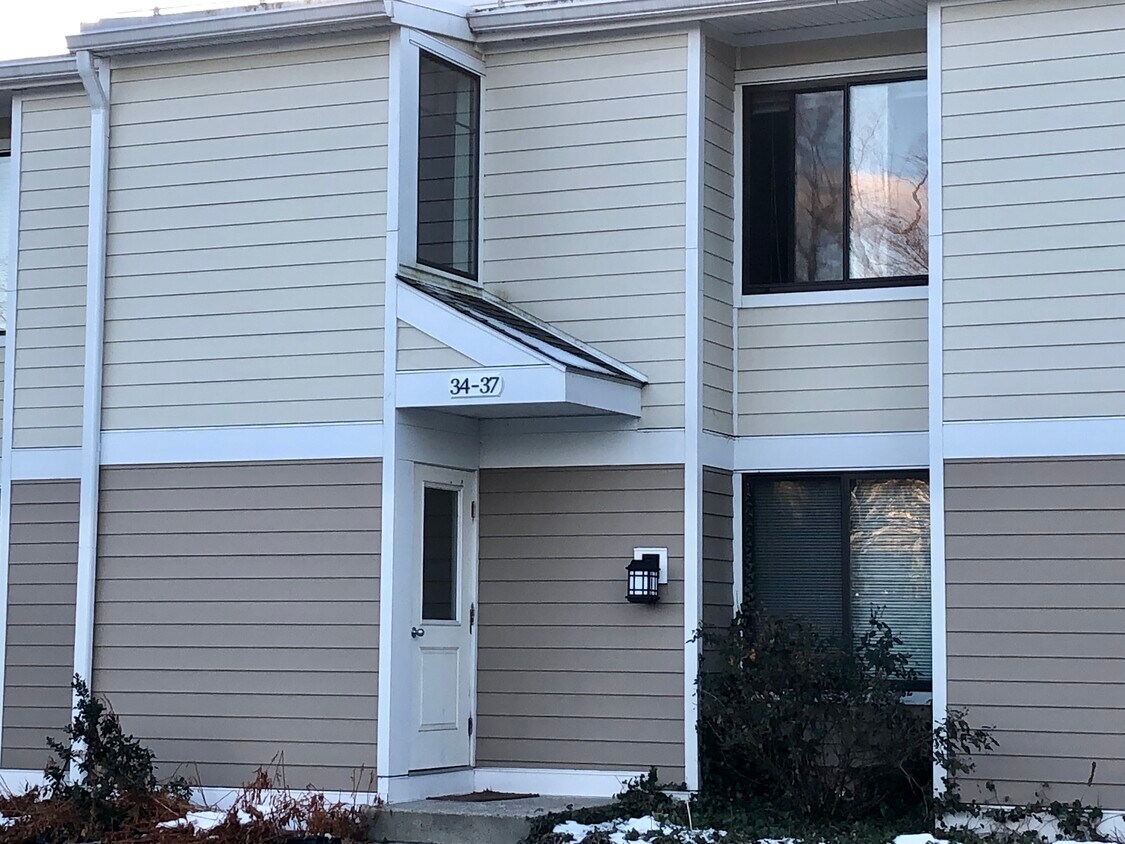 37 Olcott Way, Ridgefield, CT 06877 Condo for Rent in Ridgefield, CT