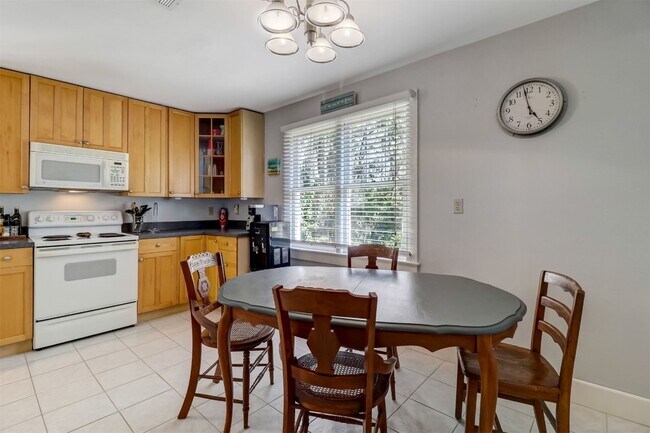 Foto del edificio - 603 Broome St