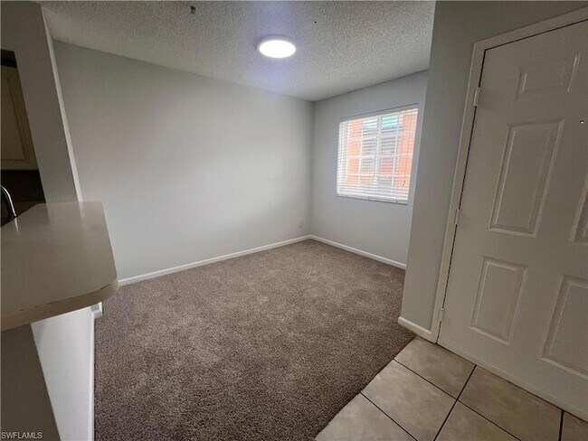 Foto del edificio - 1280 Wildwood Lakes Blvd