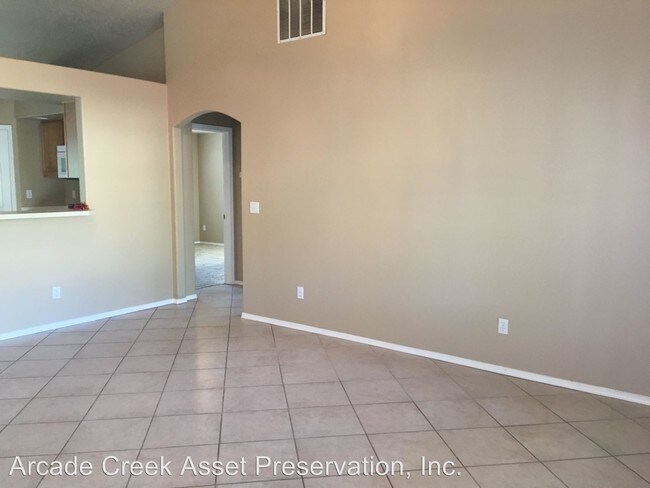 Building Photo - 4 br, 2 bath House - 12522 W Camas Drive