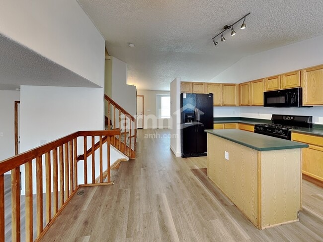 Building Photo - 4077 Ensenada St