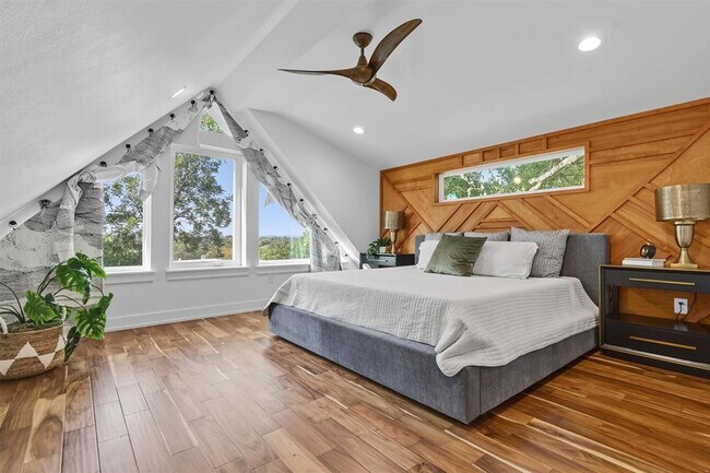 Foto del edificio - 2712 Oak Springs Dr