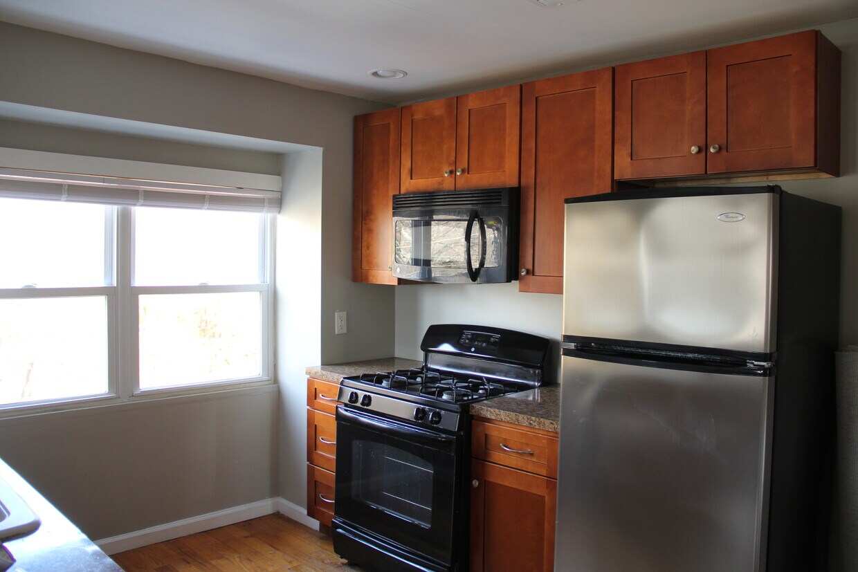 Foto principal - 5242 Parkside Ave