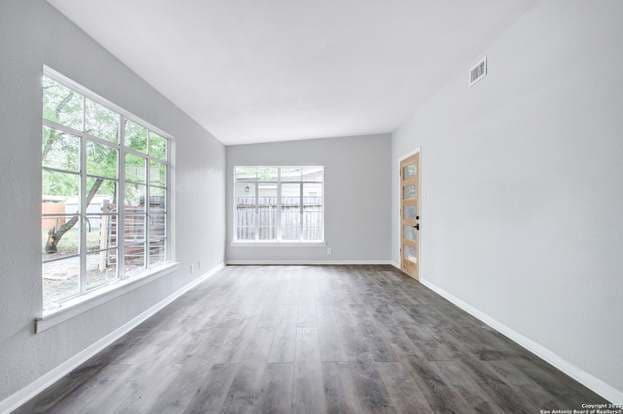 Building Photo - 159 Antrim Dr