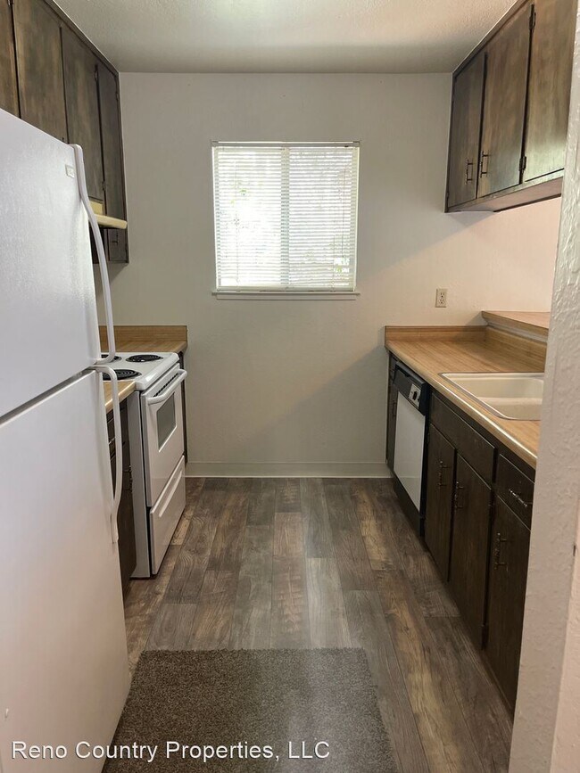 Building Photo - 2 br, 1 bath House - 1235 Berrum #3