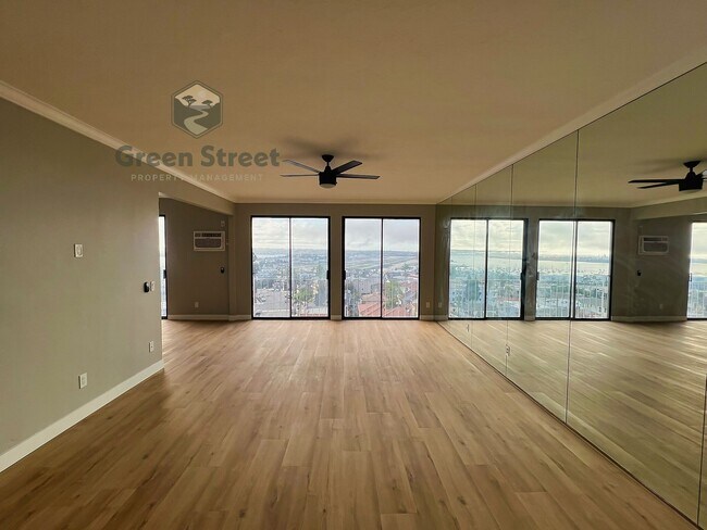 Foto del edificio - 2410 Albatross St