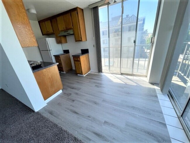 Building Photo - DOWNTOWN LONG BEACH 2BR/2BA CONDO ON 4TH F...