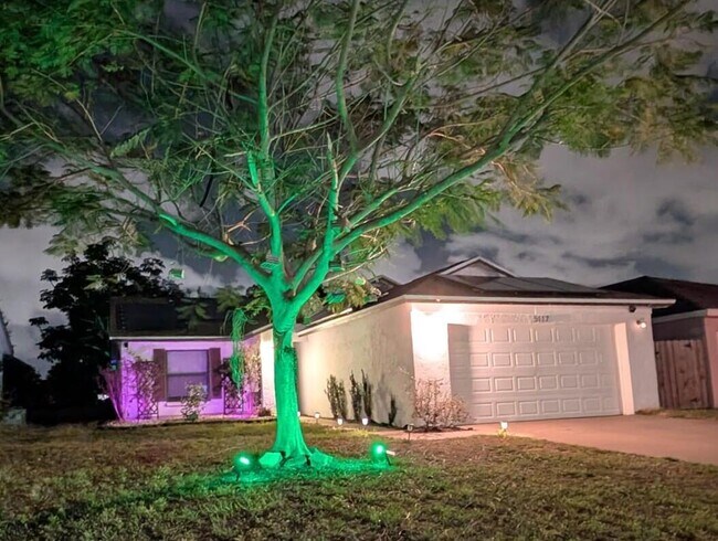 Foto del edificio - 5117 Arbor Glen Cir