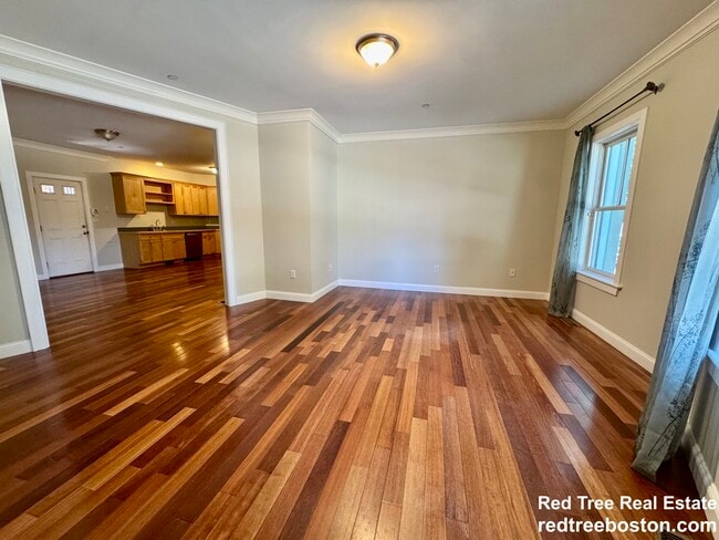 Photo - 81 Westminster Ave Apartment