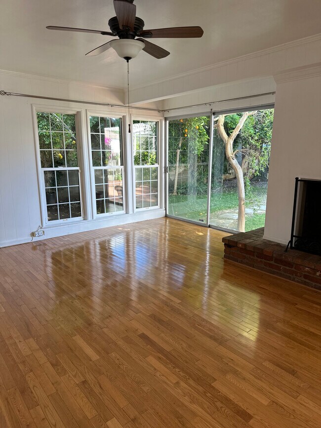 Foto del edificio - 16666 McCormick St