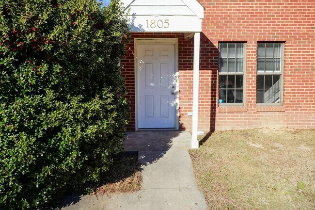 Foto del edificio - Two Bedroom Home!